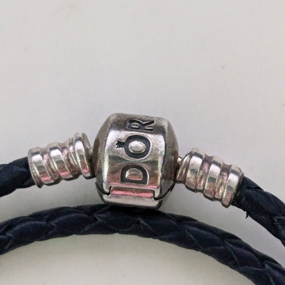 PANDORA Dual Wrap Black Corded Leather Bracelet & Two Charms - Picture 2 of 9